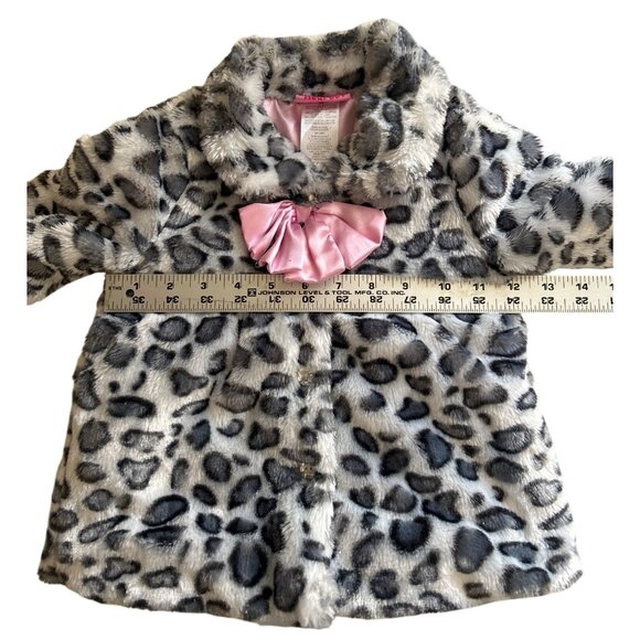 Girls Faux Fur White Gray Leopard Print Coat Pink Bow Accent & blingy Buttons 3T - Picture 6 of 8